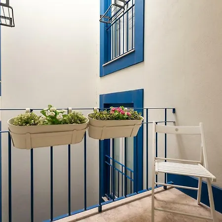 Tram 28 Duplex Apartamento