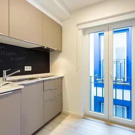 Tram 28 Duplex