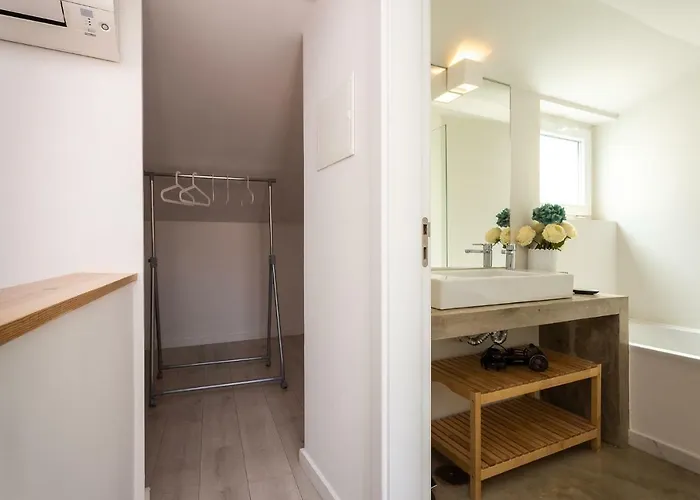 Tram 28 Duplex * ליסבון