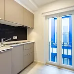 Tram 28 Duplex